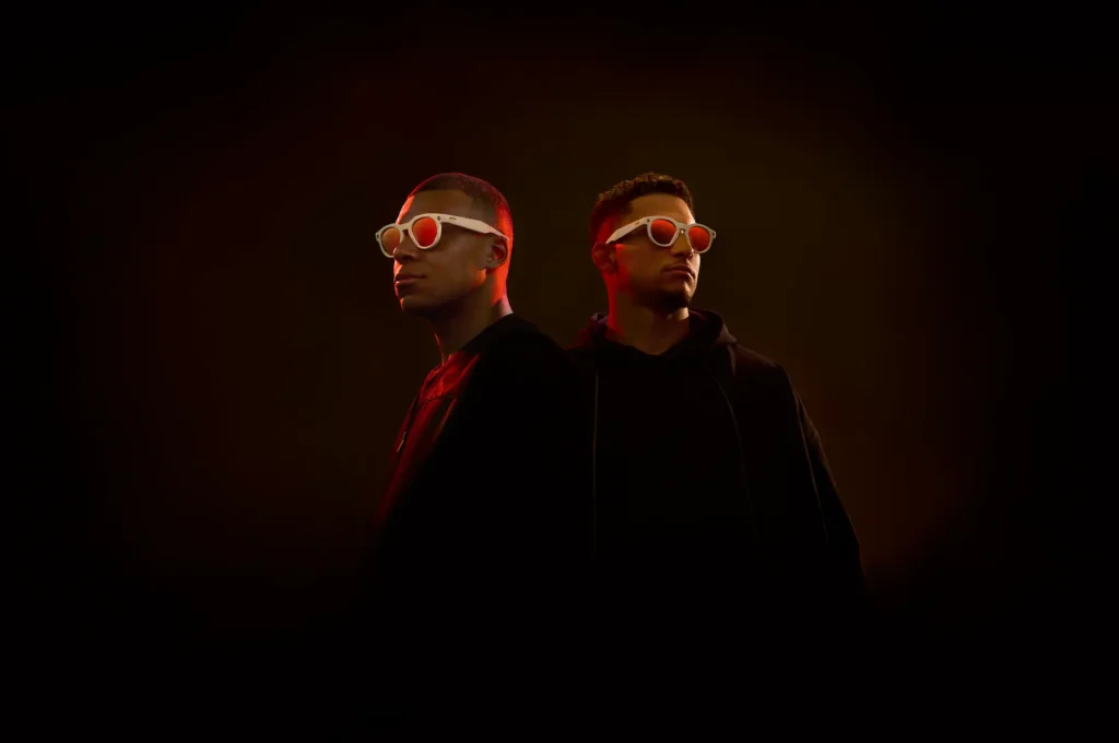 Lunettes connectées Oakley Meta avec Mbappe & Mahomes