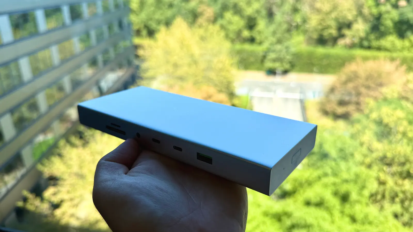 Face avant du Razer USB 4 Dock