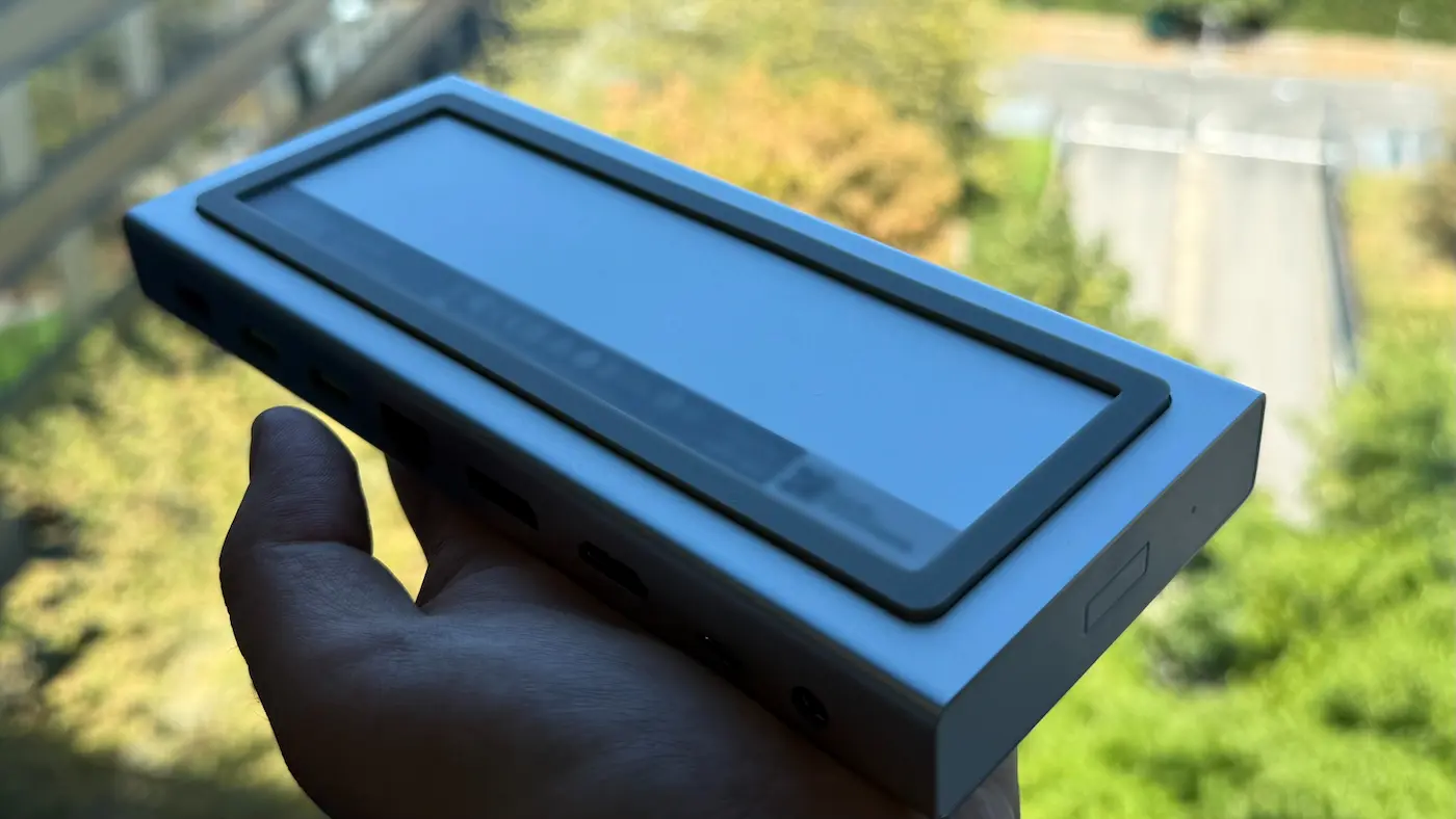 Joint antidérapant sur le dock Razer