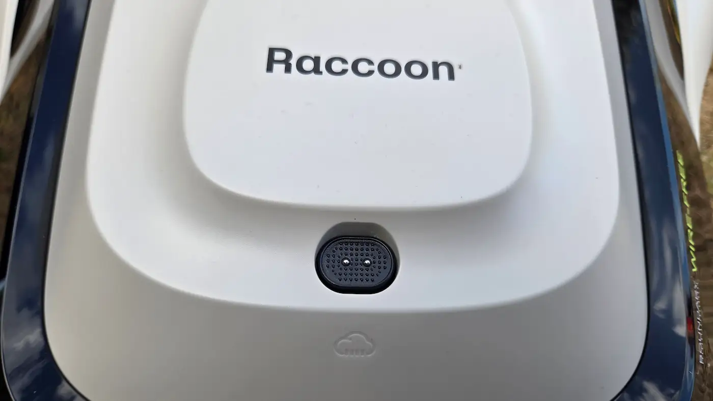 Capteur de pluie à l’arrière du RoboUP Raccoon 2 SE