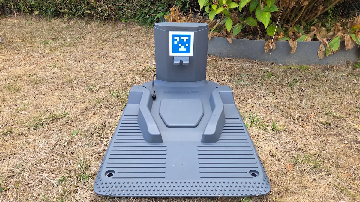 Station de recharge du RoboUP Raccoon 2 SE
