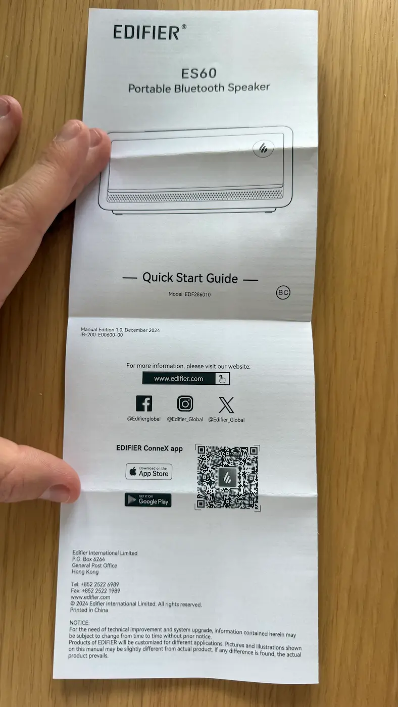 Guide de démarrage de l’Edifier ES60 avec QR code pour télécharger Edifier ConneX