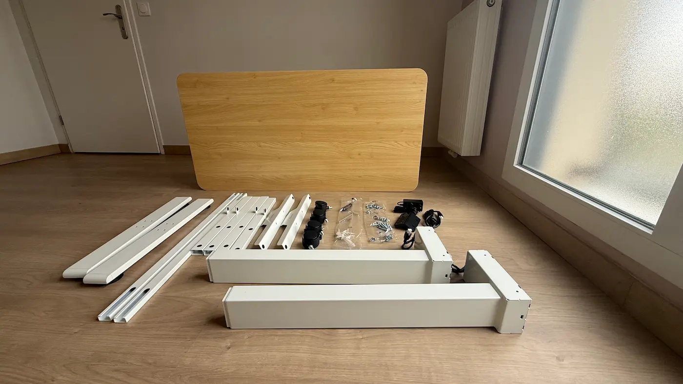 Unboxing bureau Maidesite